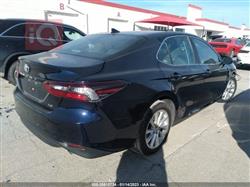 تۆیۆتا کامری